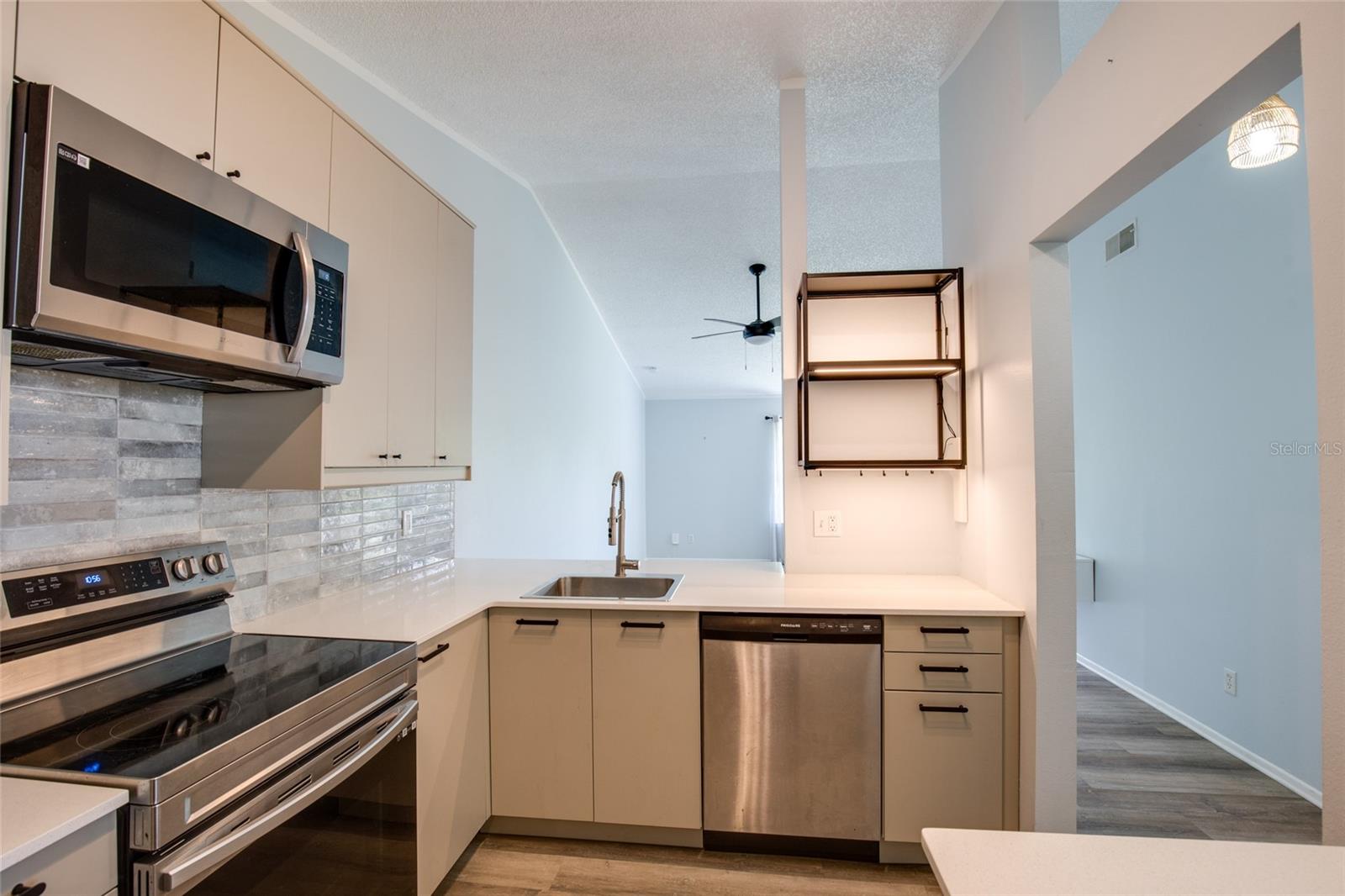 Image 13 of 28 For 3196 Cloverplace Drive