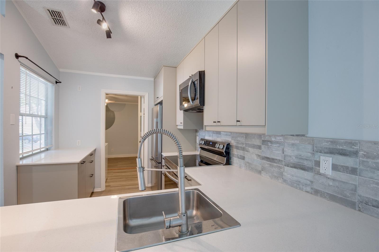 Image 14 of 28 For 3196 Cloverplace Drive