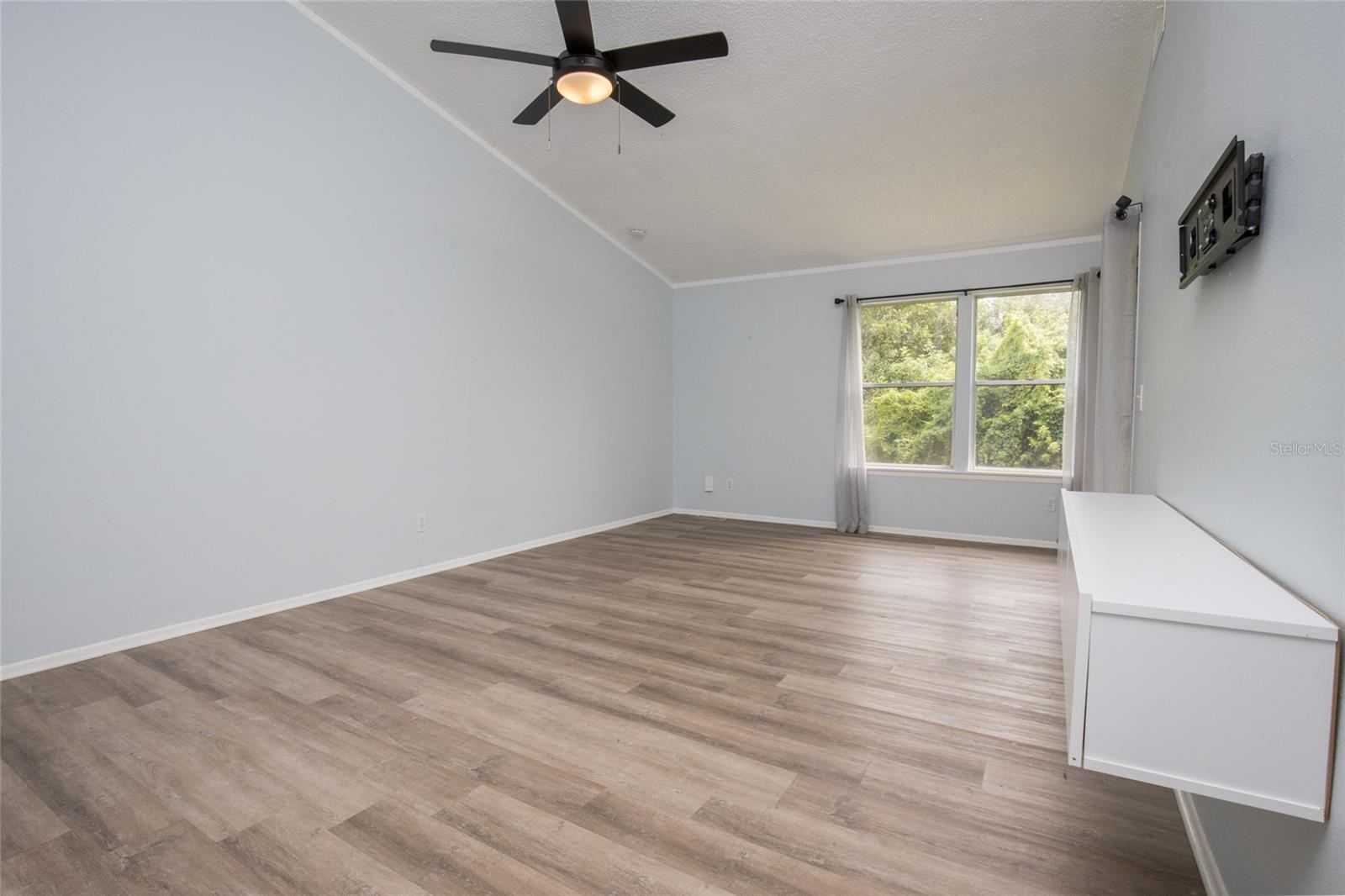 Image 15 of 28 For 3196 Cloverplace Drive