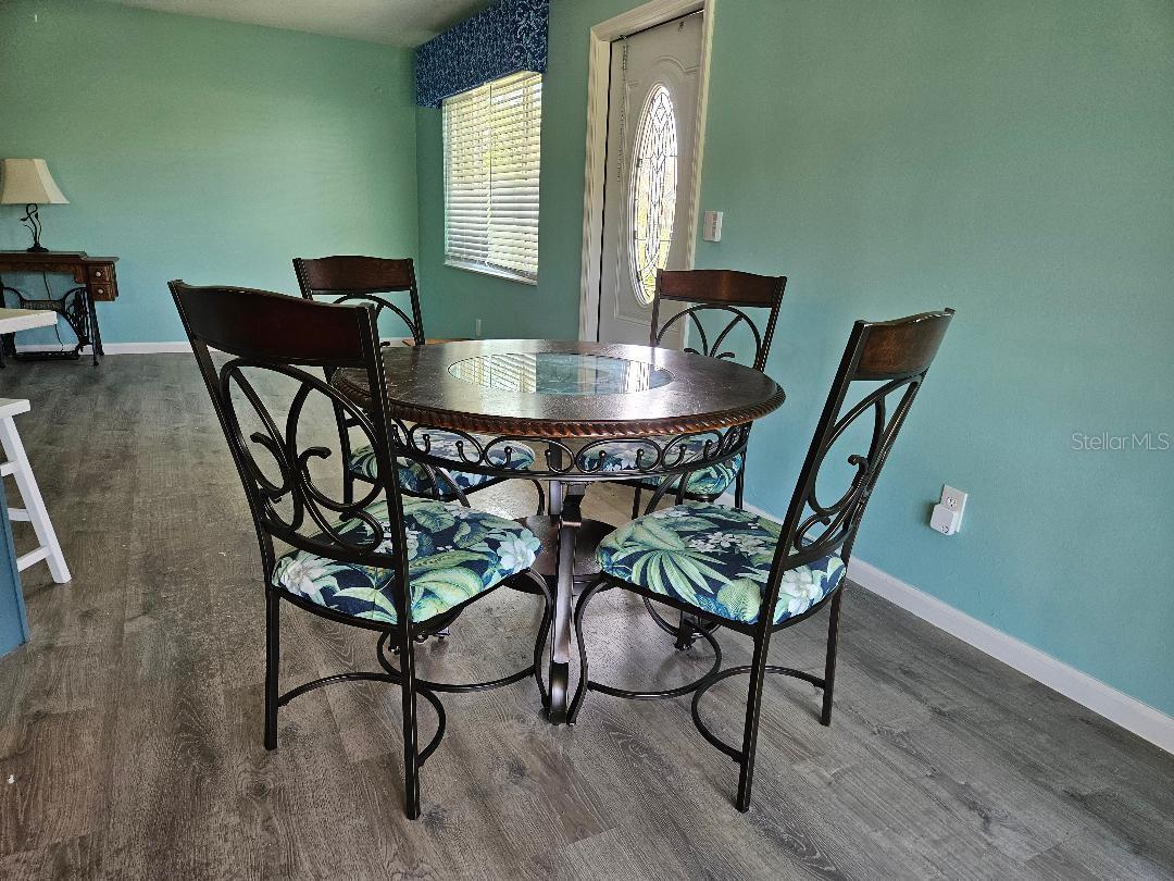 Image 11 of 72 For 901 Hendon Court 0