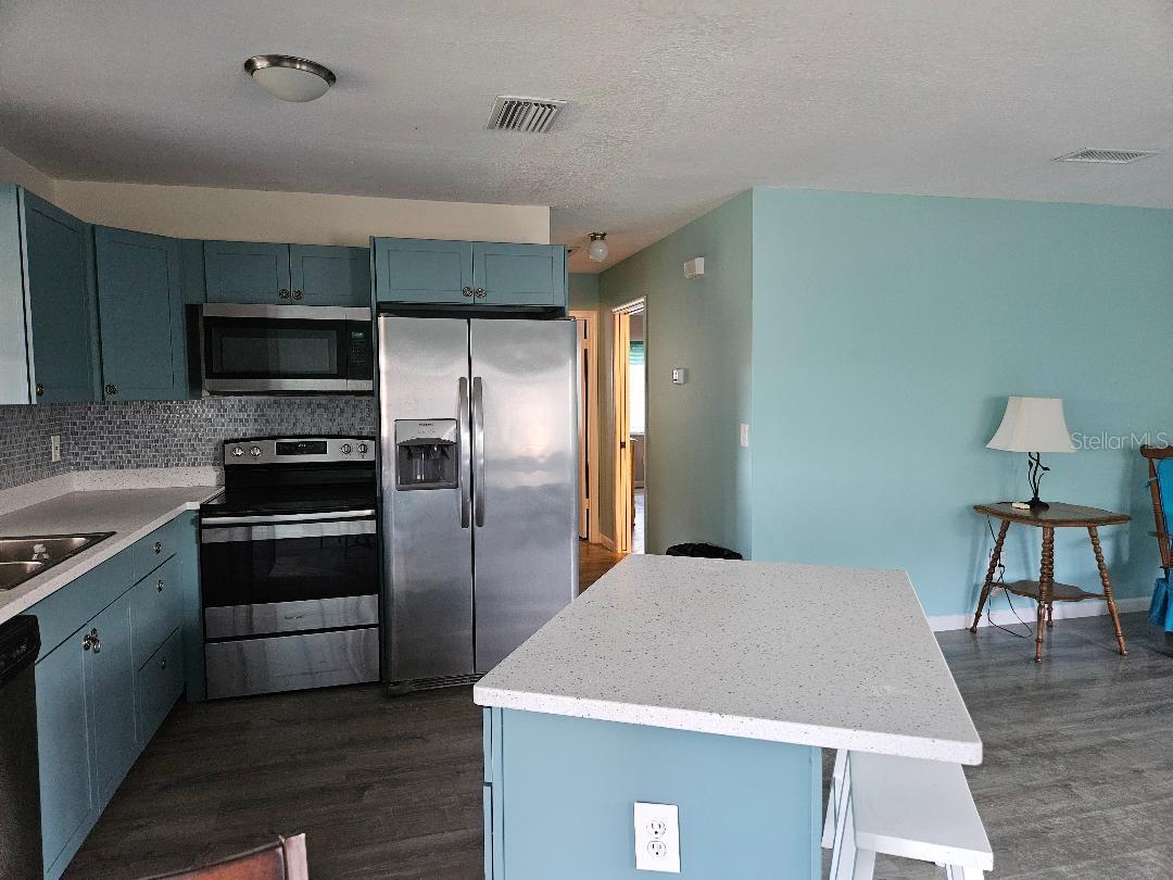 Image 15 of 72 For 901 Hendon Court 0