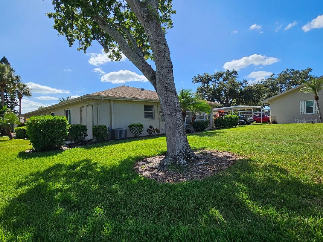 Image 2 of 72 For 901 Hendon Court 0