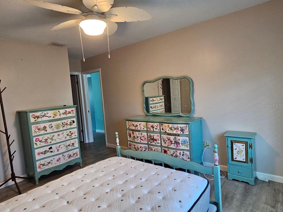 Image 32 of 72 For 901 Hendon Court 0