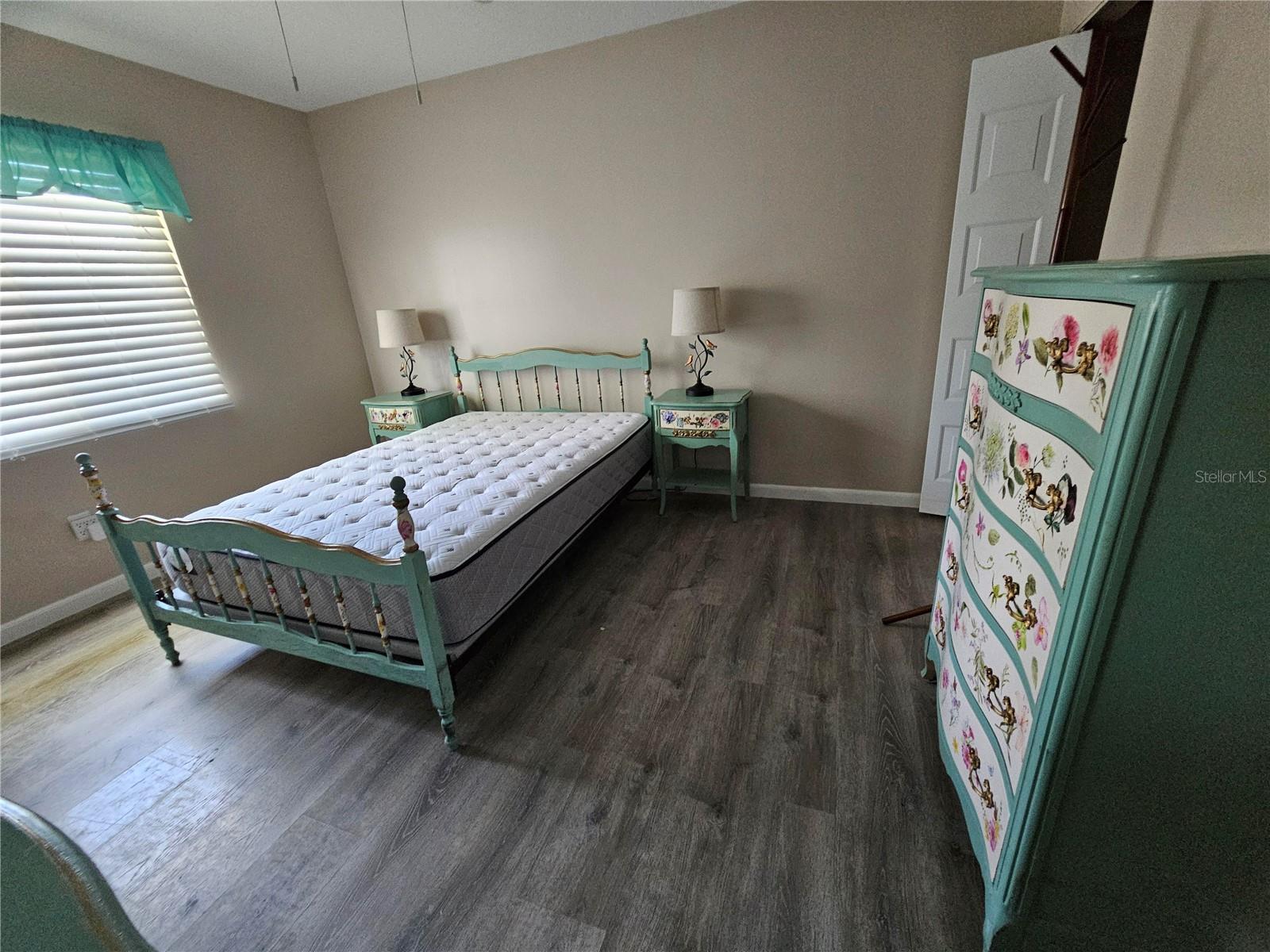 Image 35 of 72 For 901 Hendon Court 0