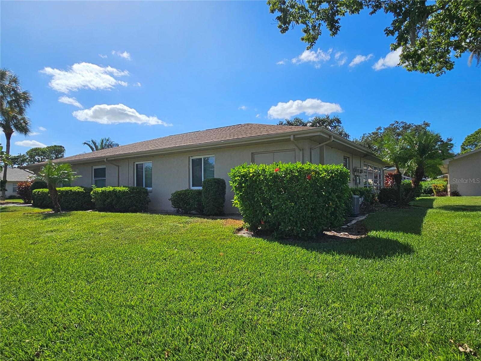 Image 4 of 72 For 901 Hendon Court 0