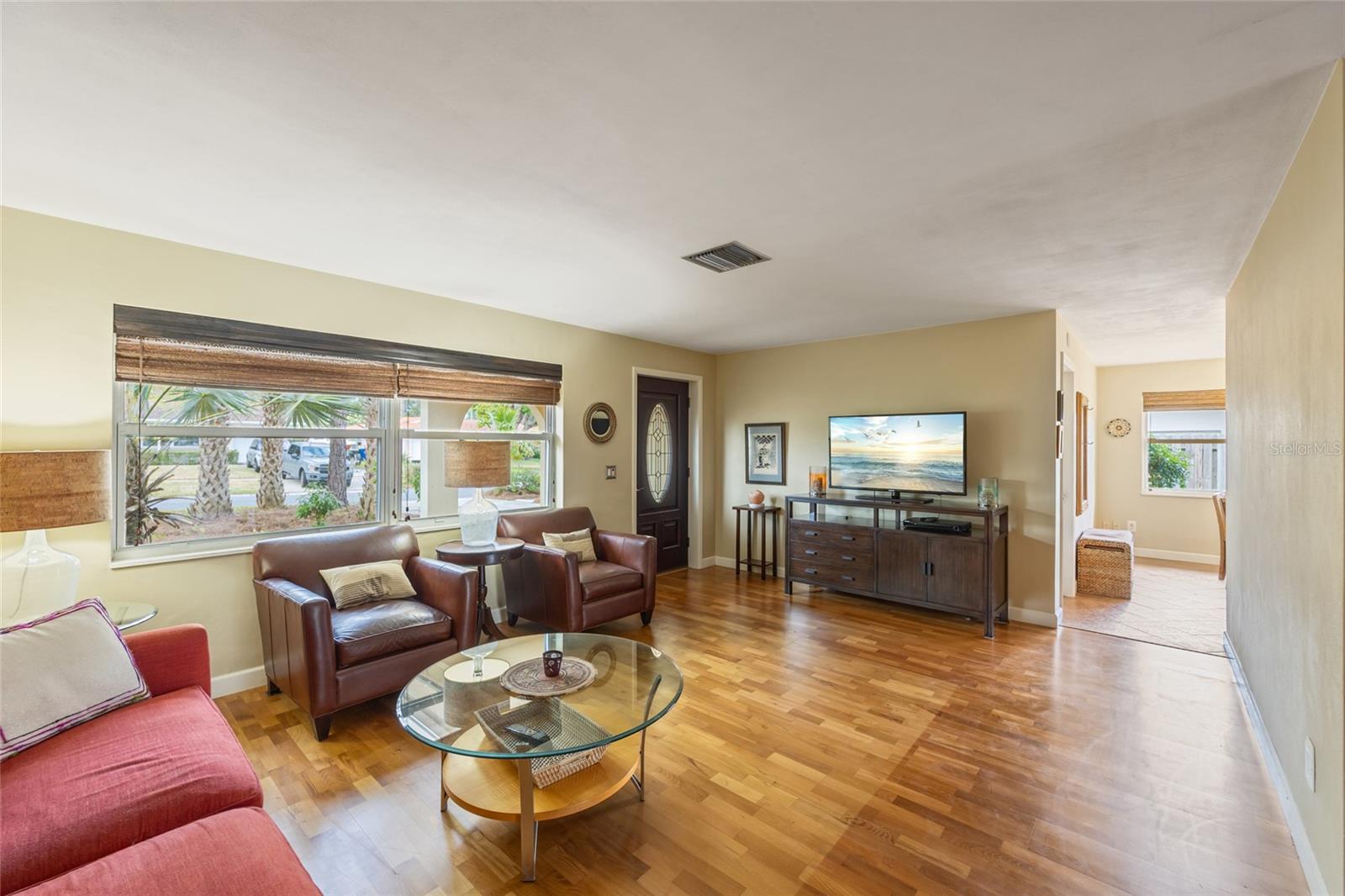 Image 17 of 60 For 563 Gershwin Drive