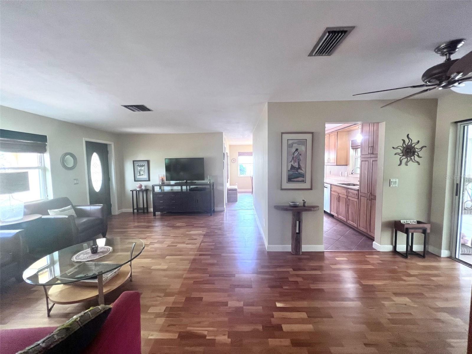 Image 19 of 60 For 563 Gershwin Drive