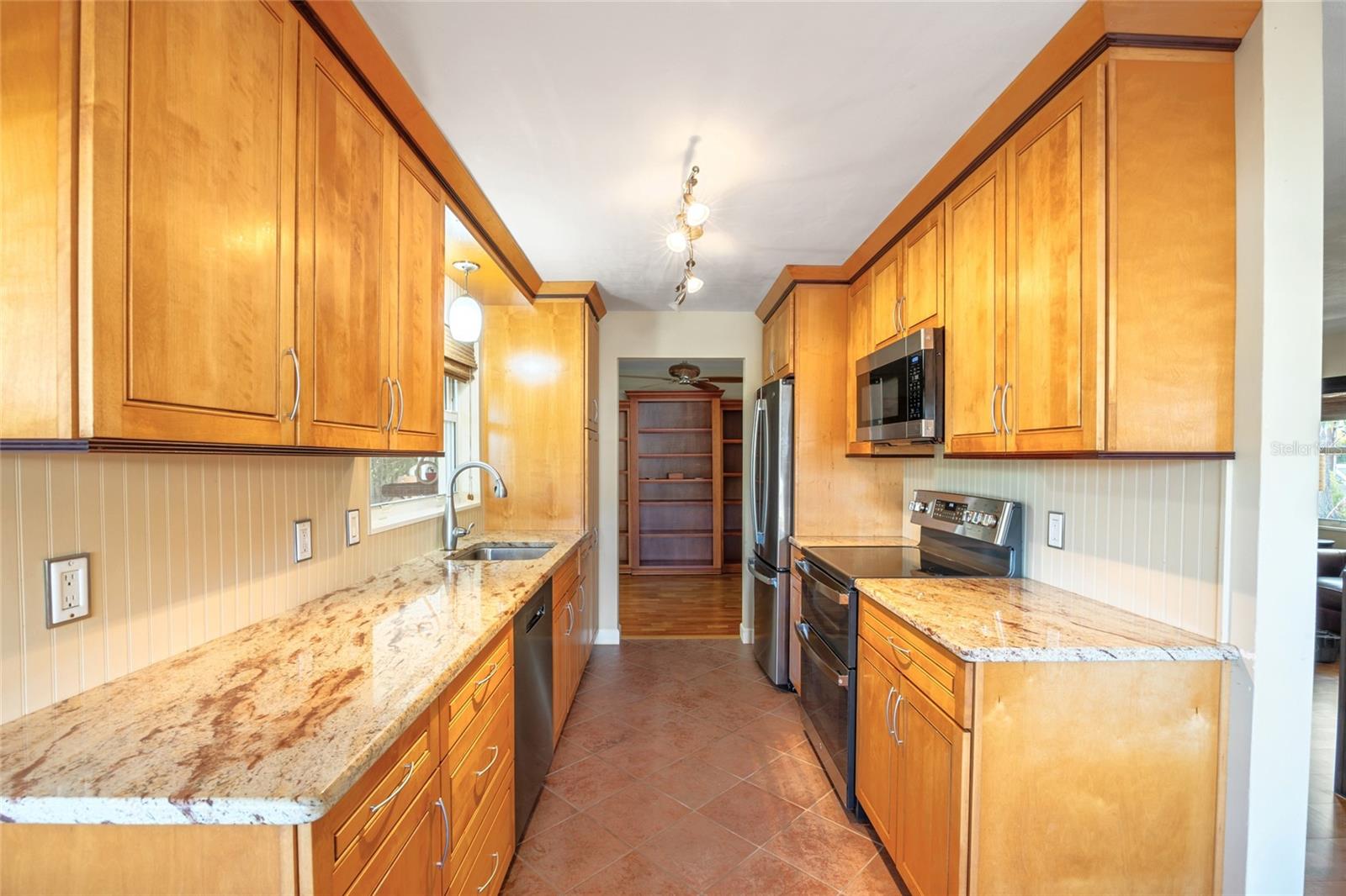 Image 25 of 60 For 563 Gershwin Drive