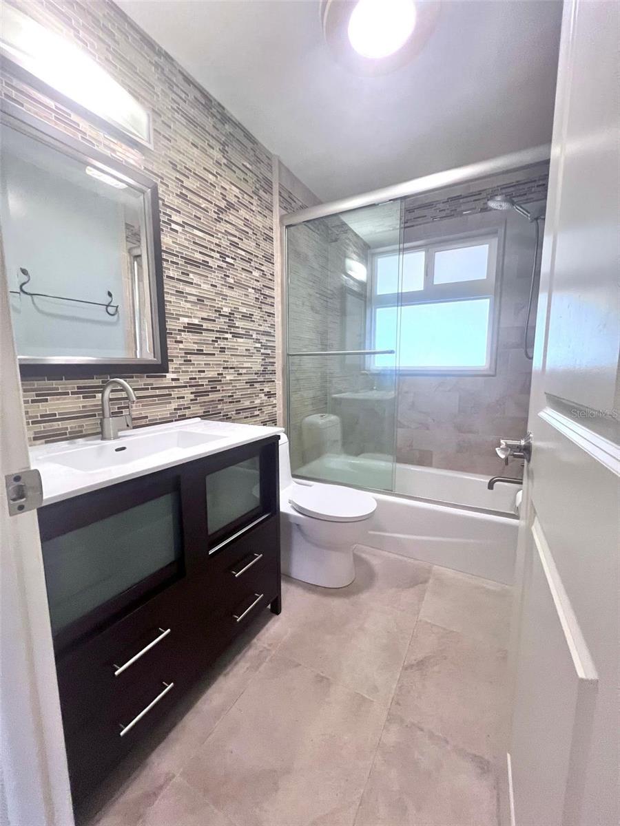 Image 40 of 60 For 563 Gershwin Drive