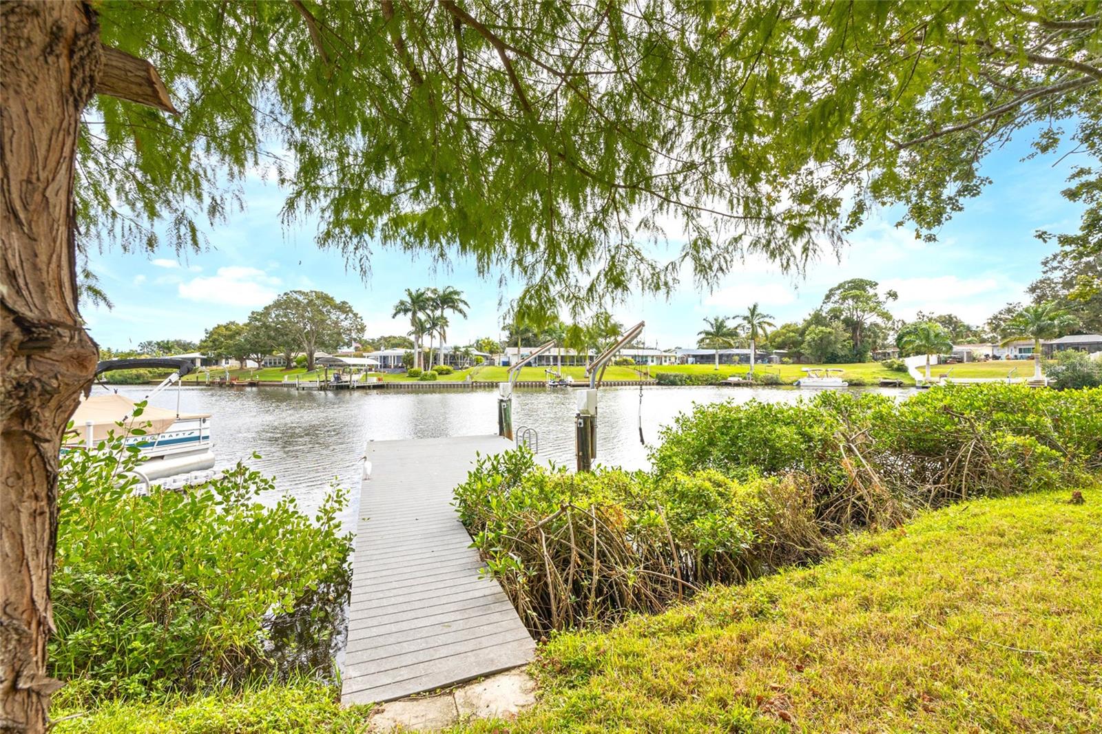 Image 8 of 60 For 563 Gershwin Drive