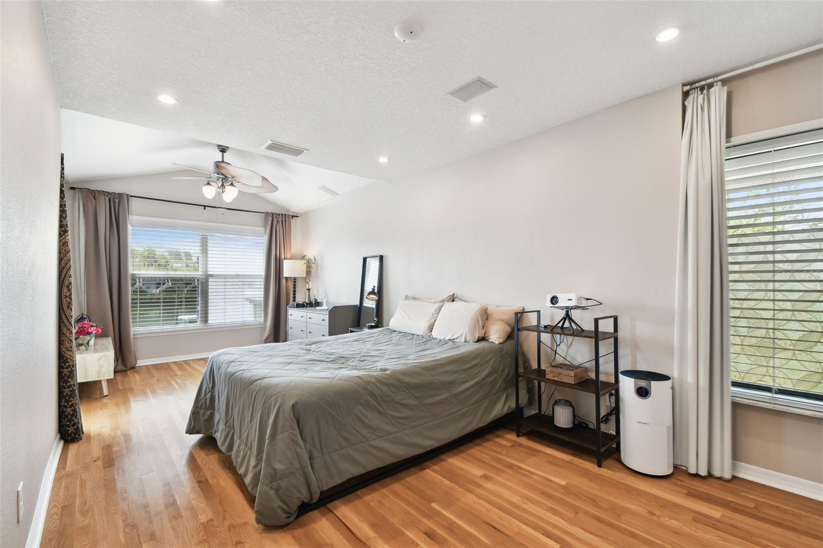 Image 20 of 60 For 4304 Harbor House Drive