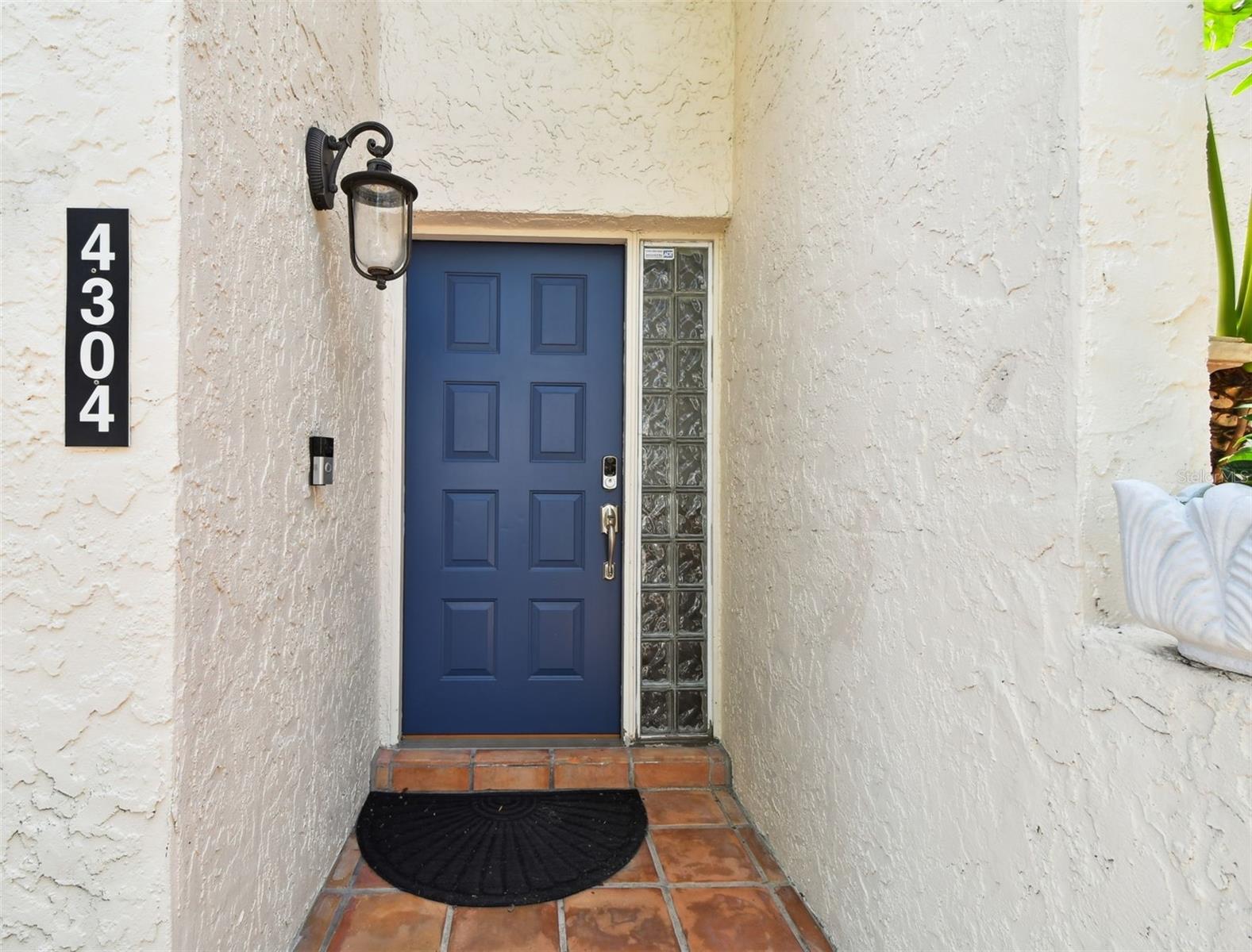 Image 4 of 60 For 4304 Harbor House Drive