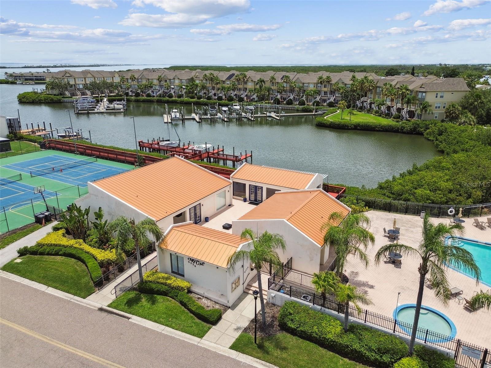 Image 50 of 60 For 4304 Harbor House Drive