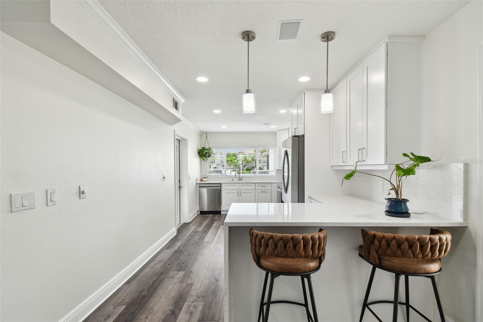 Image 6 of 60 For 4304 Harbor House Drive