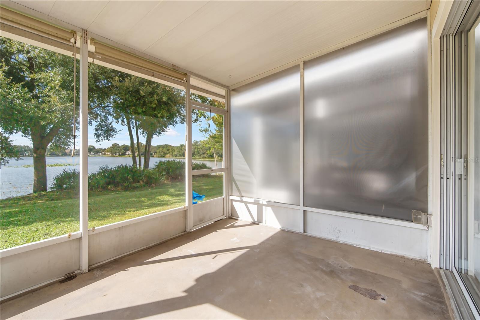 Image 18 of 26 For 8558 Sandy Beach Street