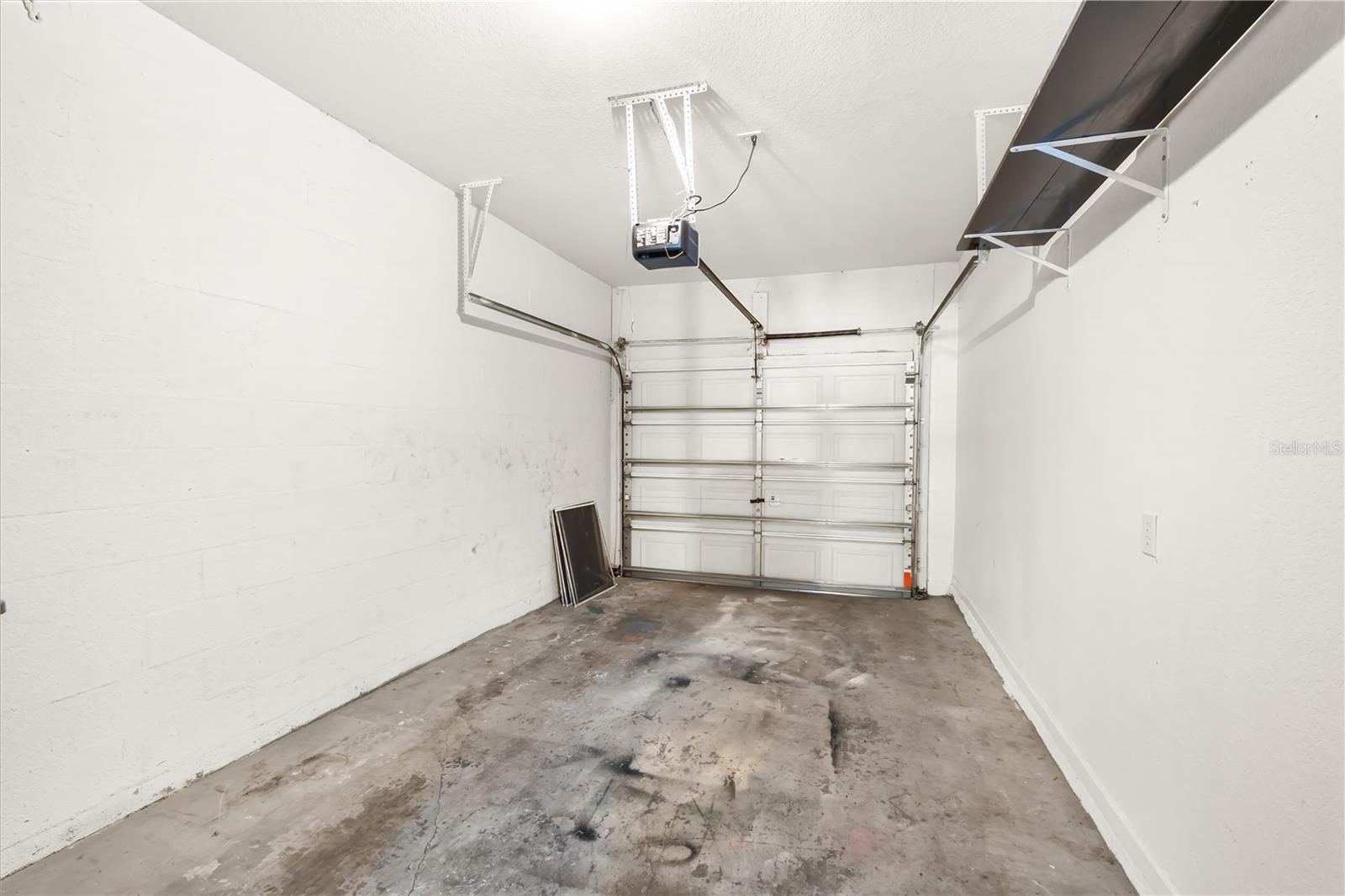 Image 21 of 26 For 8558 Sandy Beach Street