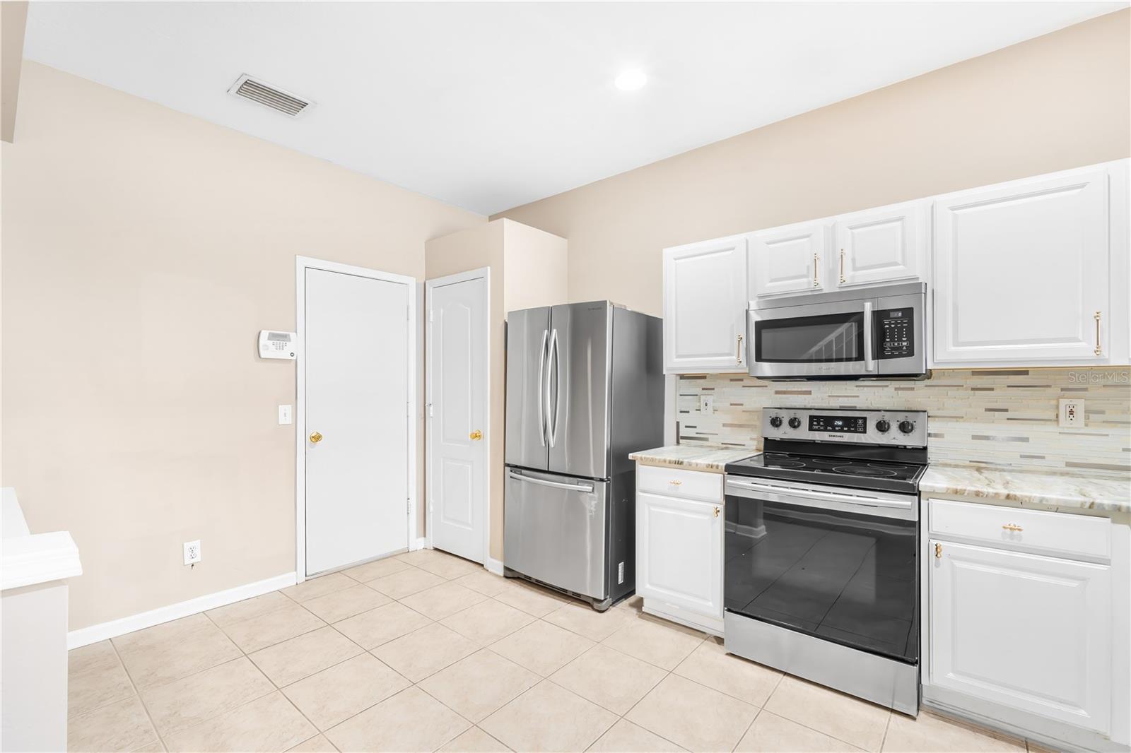 Image 5 of 26 For 8558 Sandy Beach Street