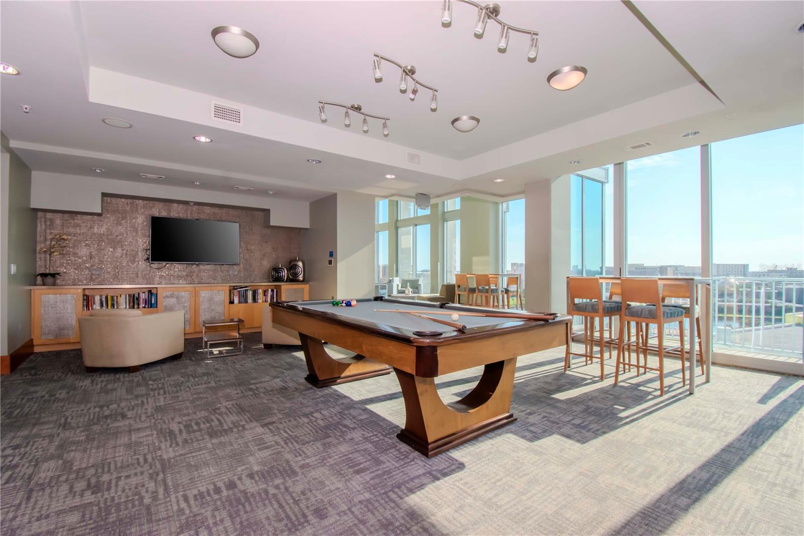 Image 19 of 26 For 777 Ashley Drive 1204