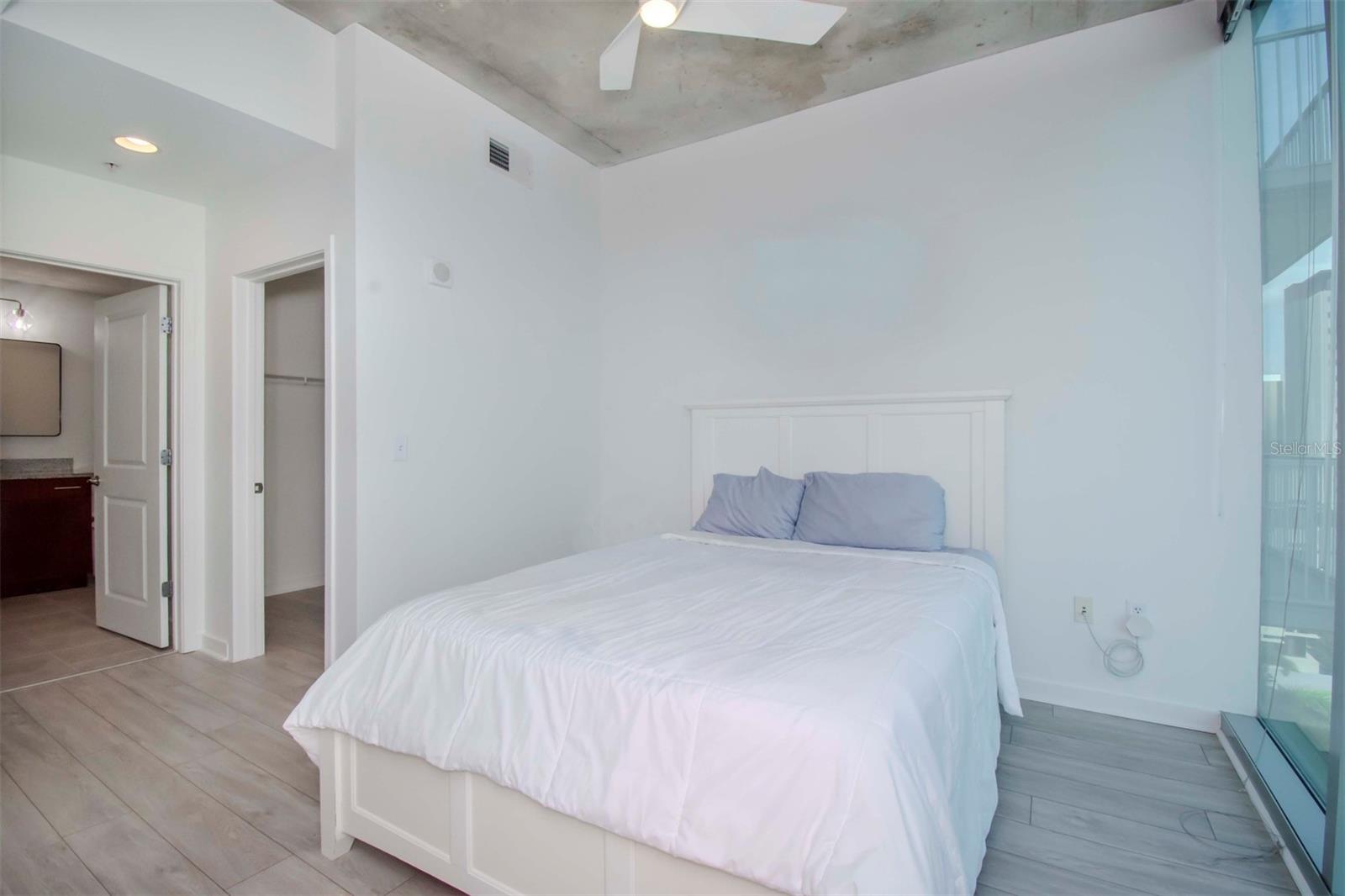 Image 5 of 26 For 777 Ashley Drive 1204