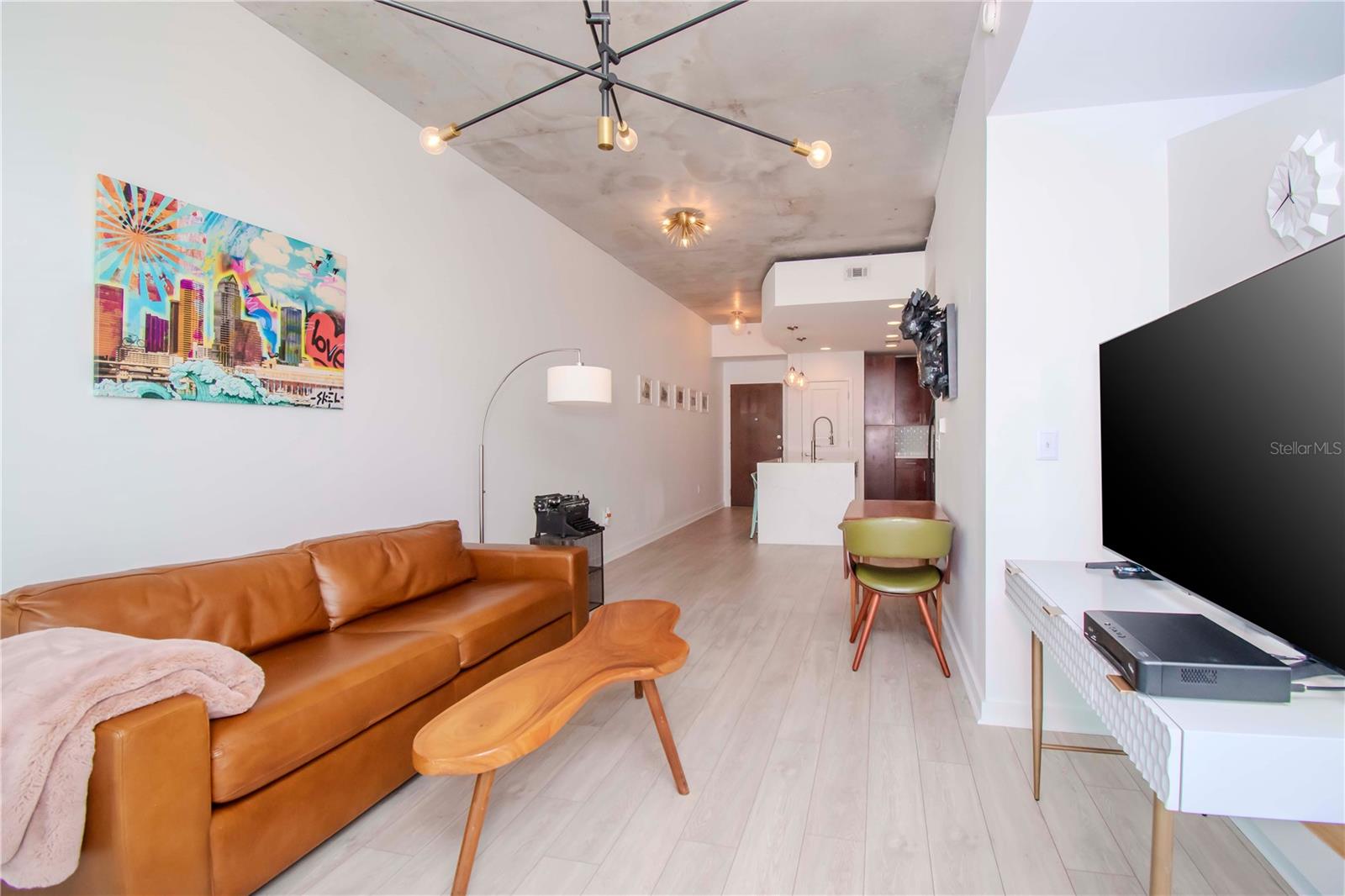 Image 7 of 26 For 777 Ashley Drive 1204