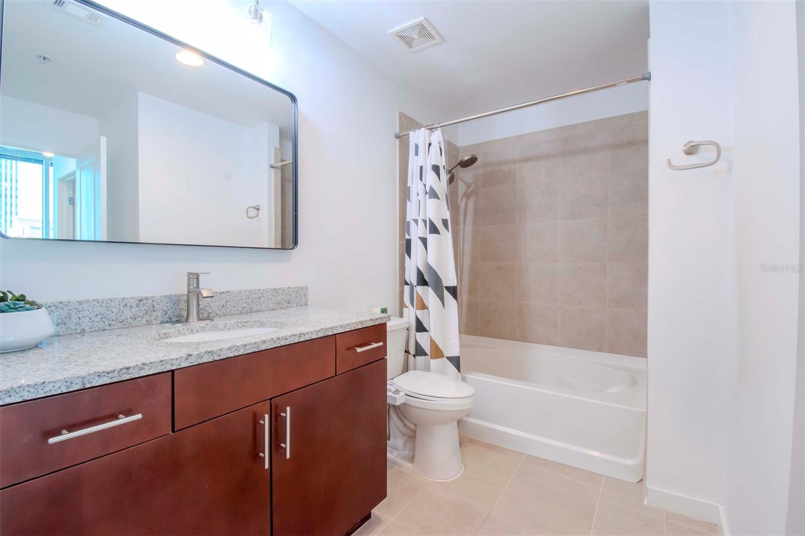 Image 9 of 26 For 777 Ashley Drive 1204