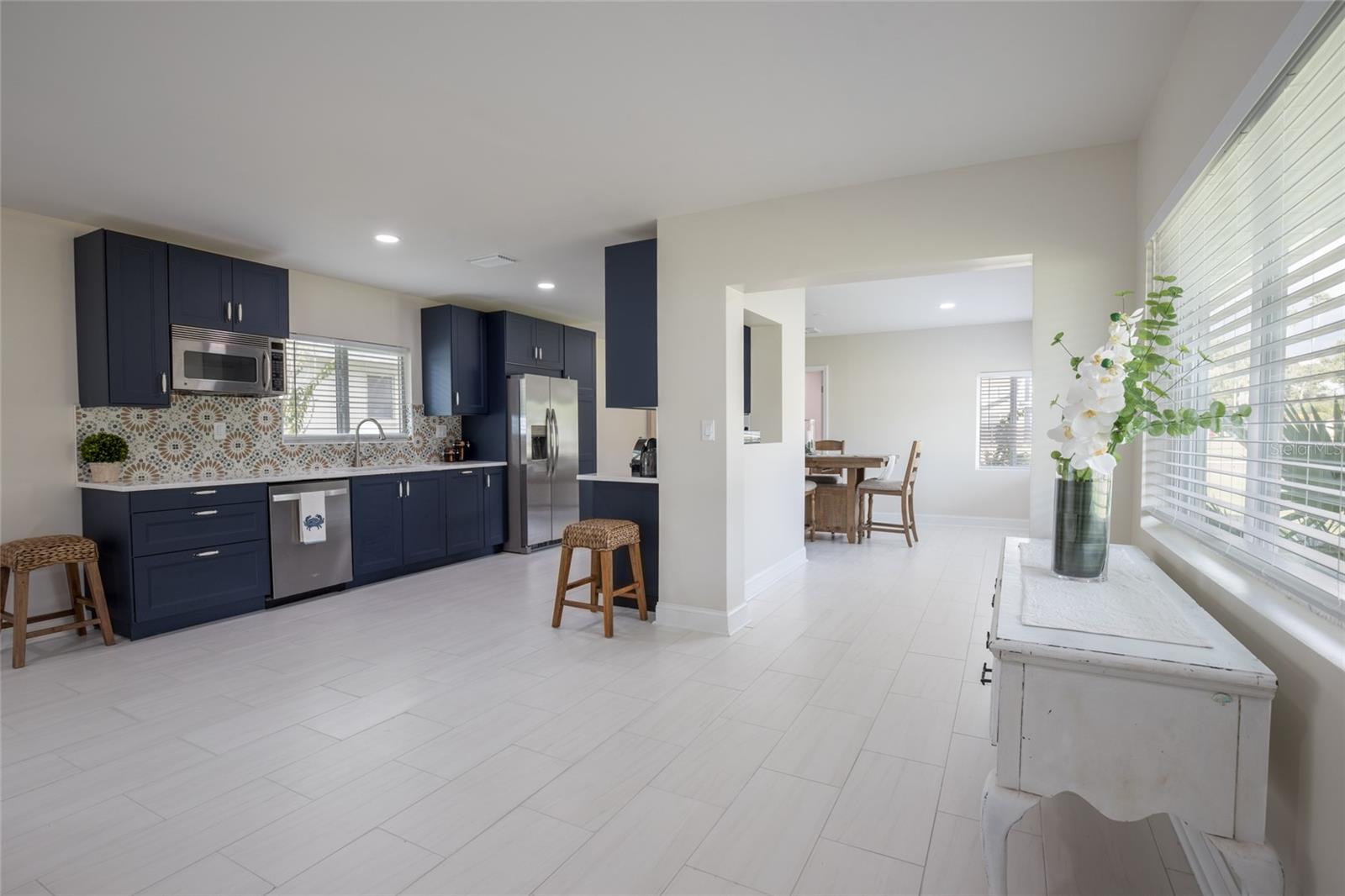 Image 12 of 48 For 1794 Santa Barbara Dr