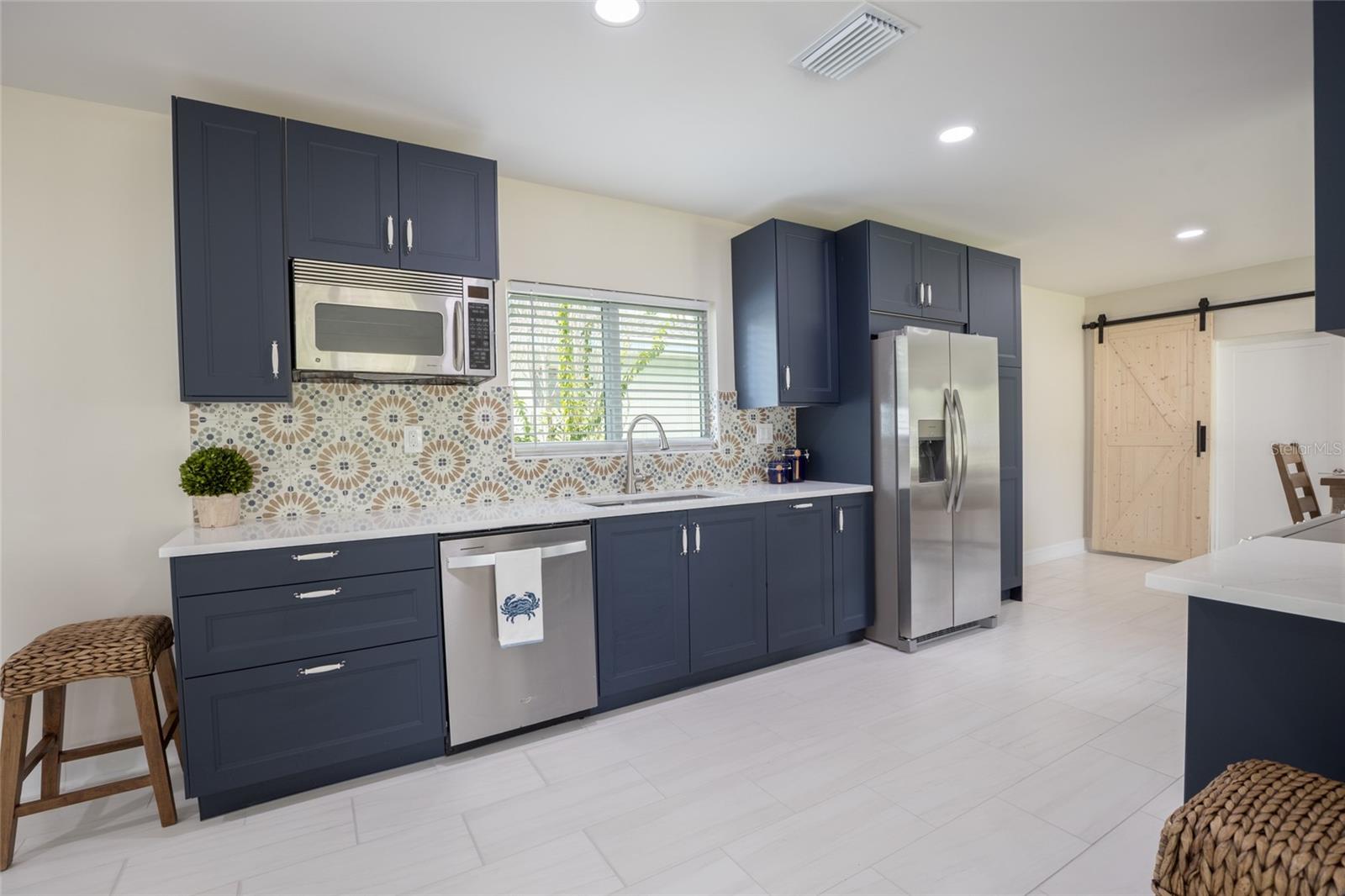 Image 14 of 48 For 1794 Santa Barbara Dr