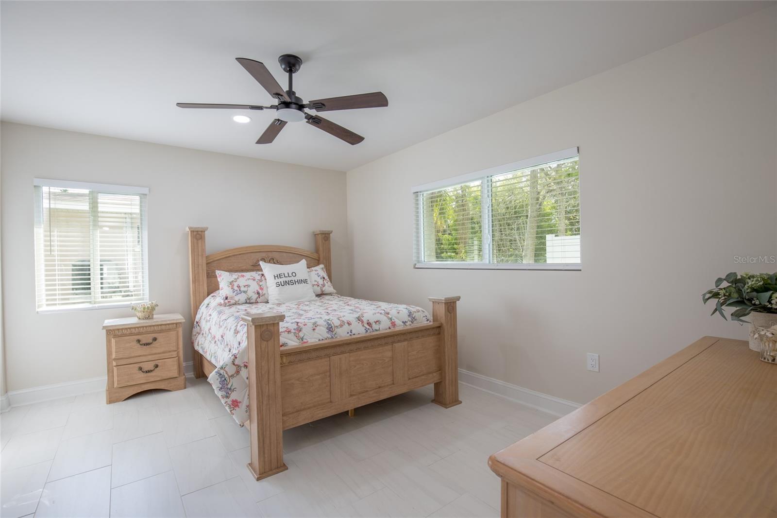 Image 22 of 48 For 1794 Santa Barbara Dr