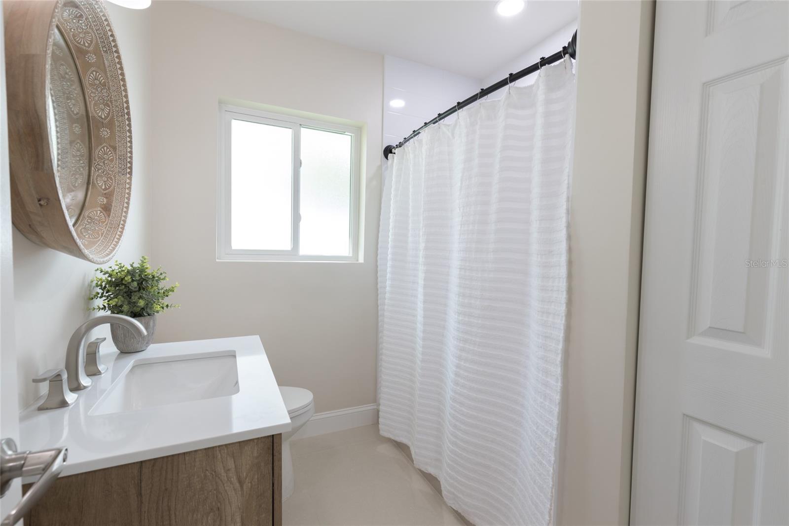 Image 23 of 48 For 1794 Santa Barbara Dr