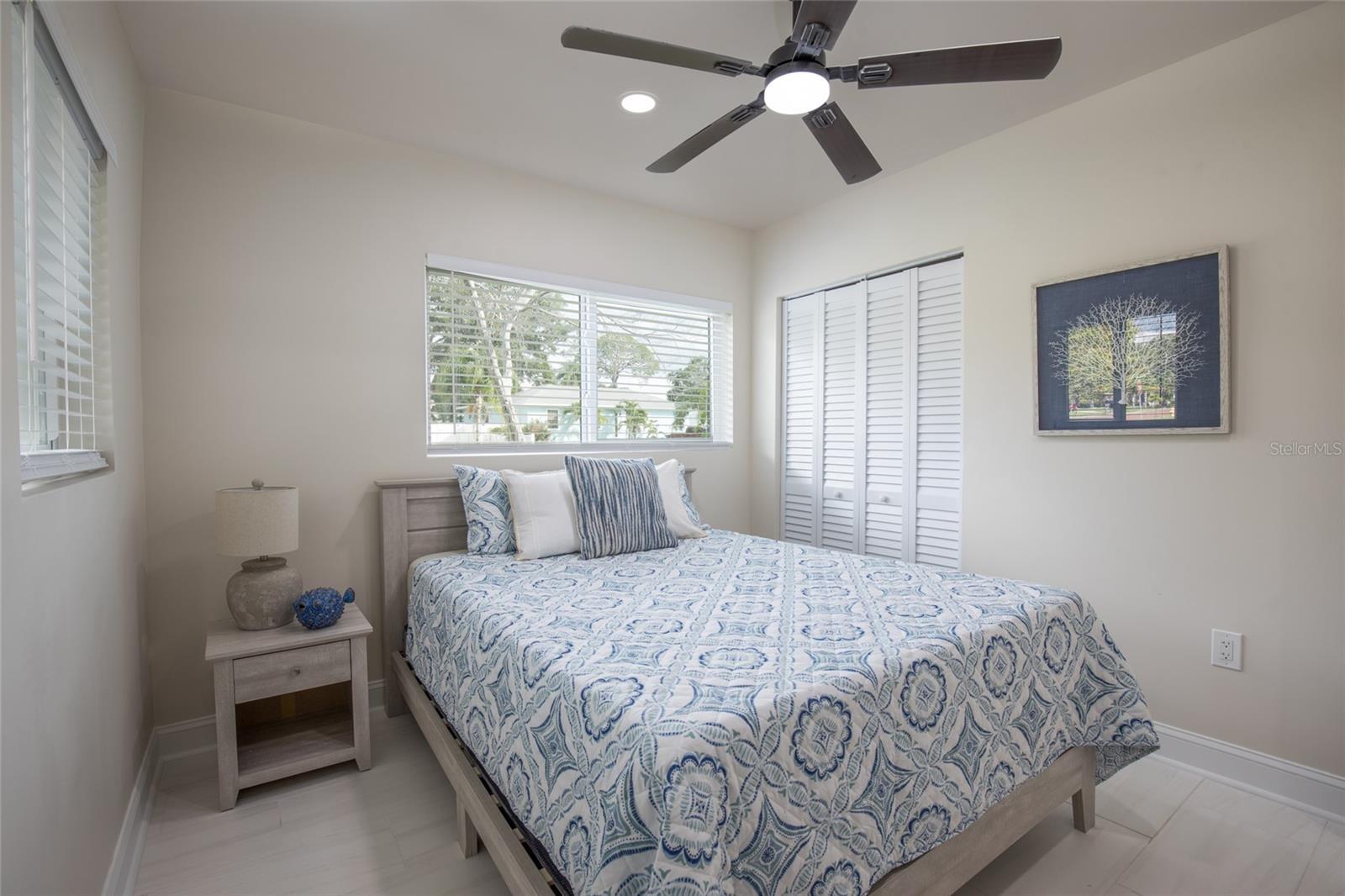 Image 26 of 48 For 1794 Santa Barbara Dr