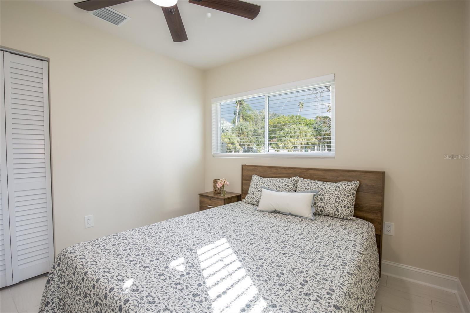 Image 29 of 48 For 1794 Santa Barbara Dr