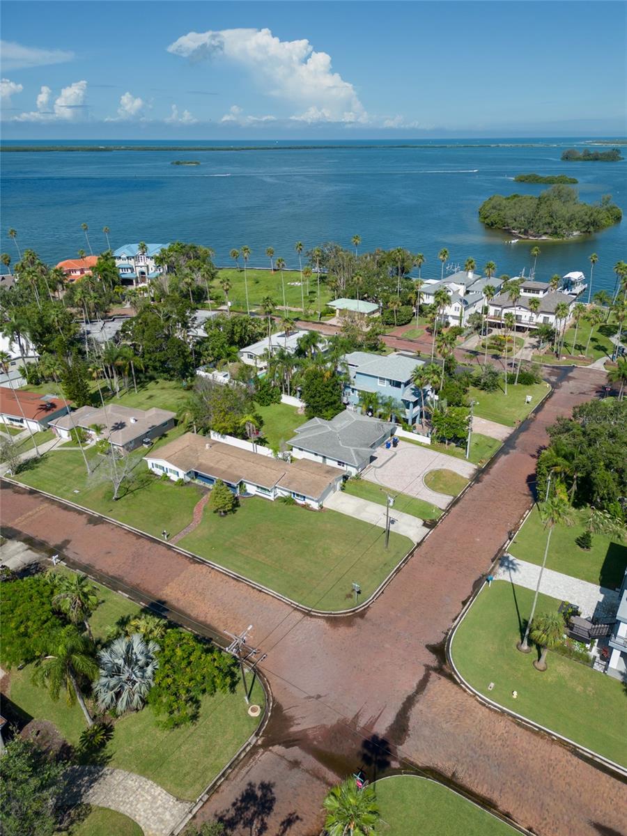 Image 36 of 48 For 1794 Santa Barbara Dr