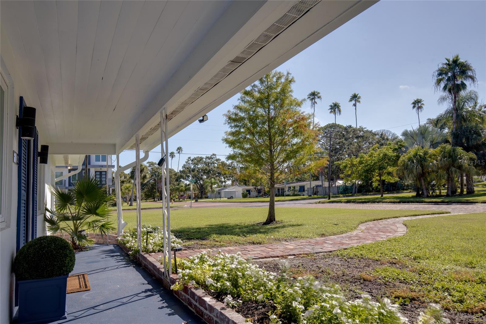 Image 7 of 48 For 1794 Santa Barbara Dr