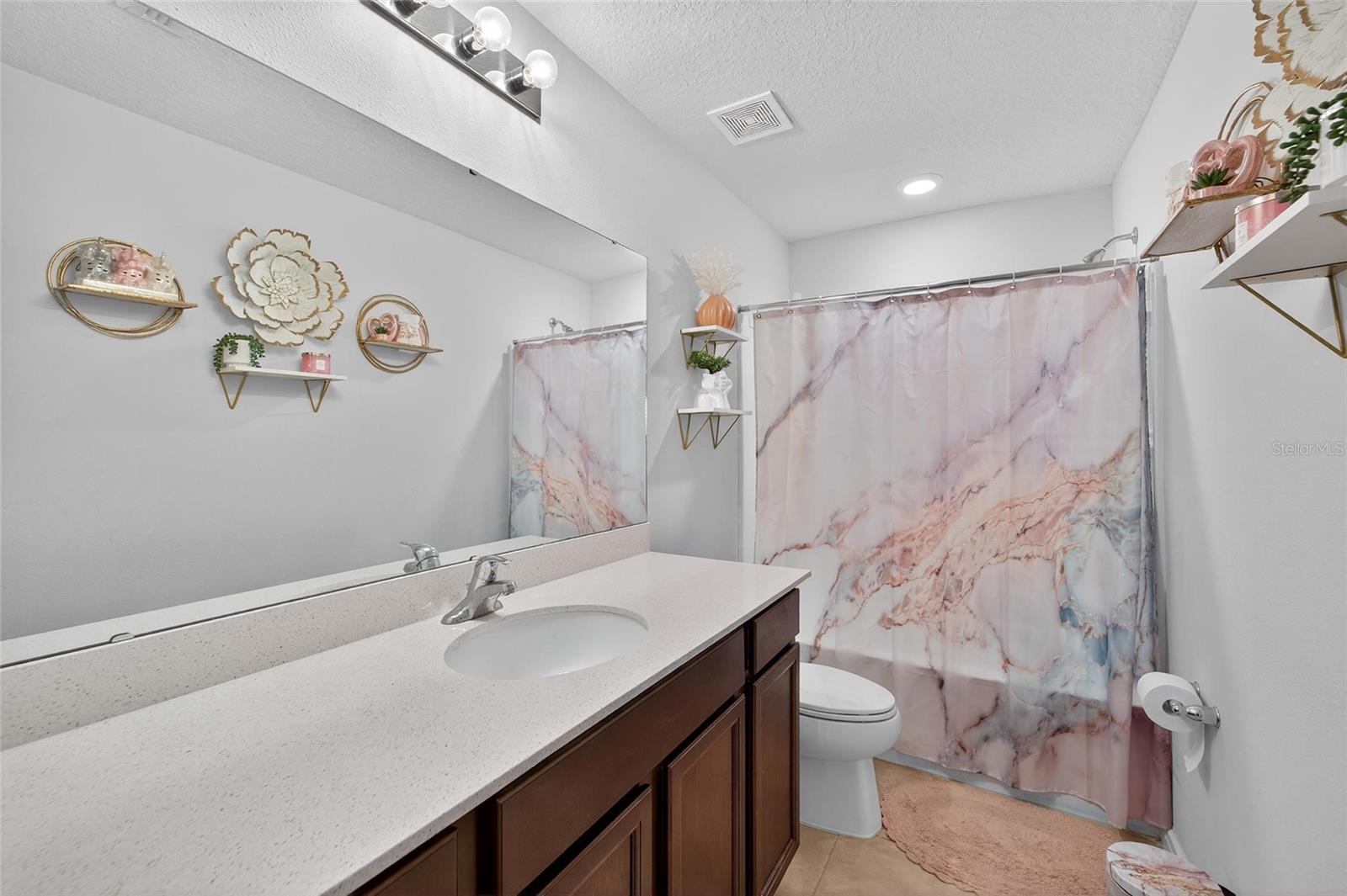 Image 13 of 41 For 1015 Golden Shiner Avenue