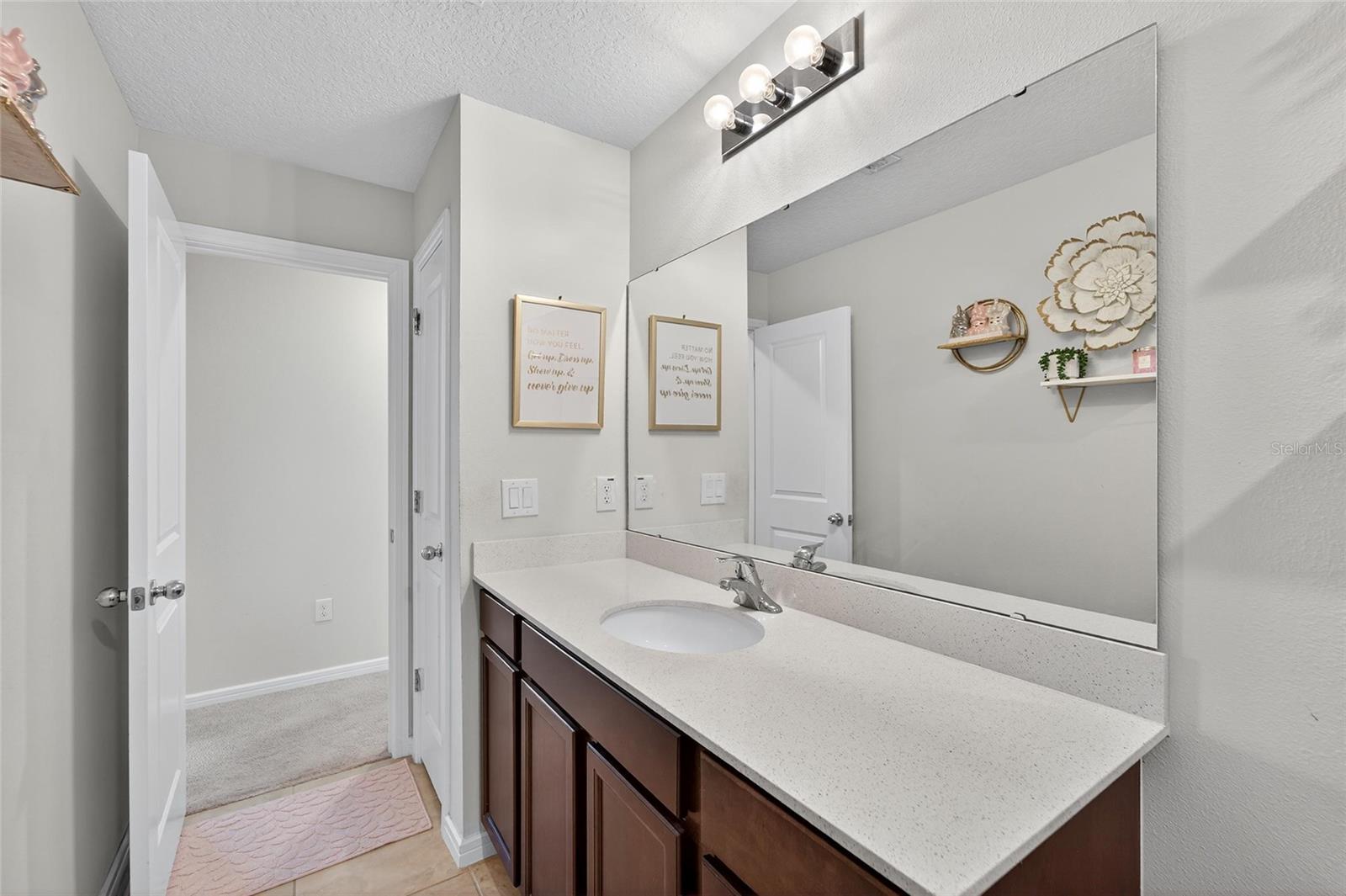 Image 14 of 41 For 1015 Golden Shiner Avenue