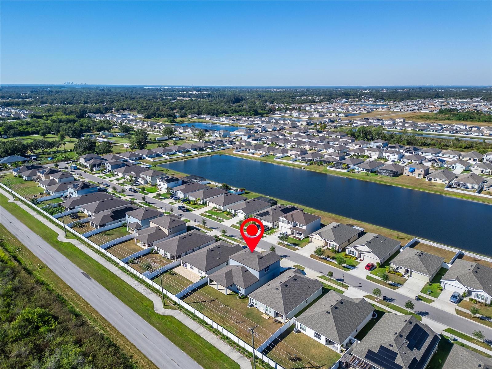 Image 29 of 41 For 1015 Golden Shiner Avenue