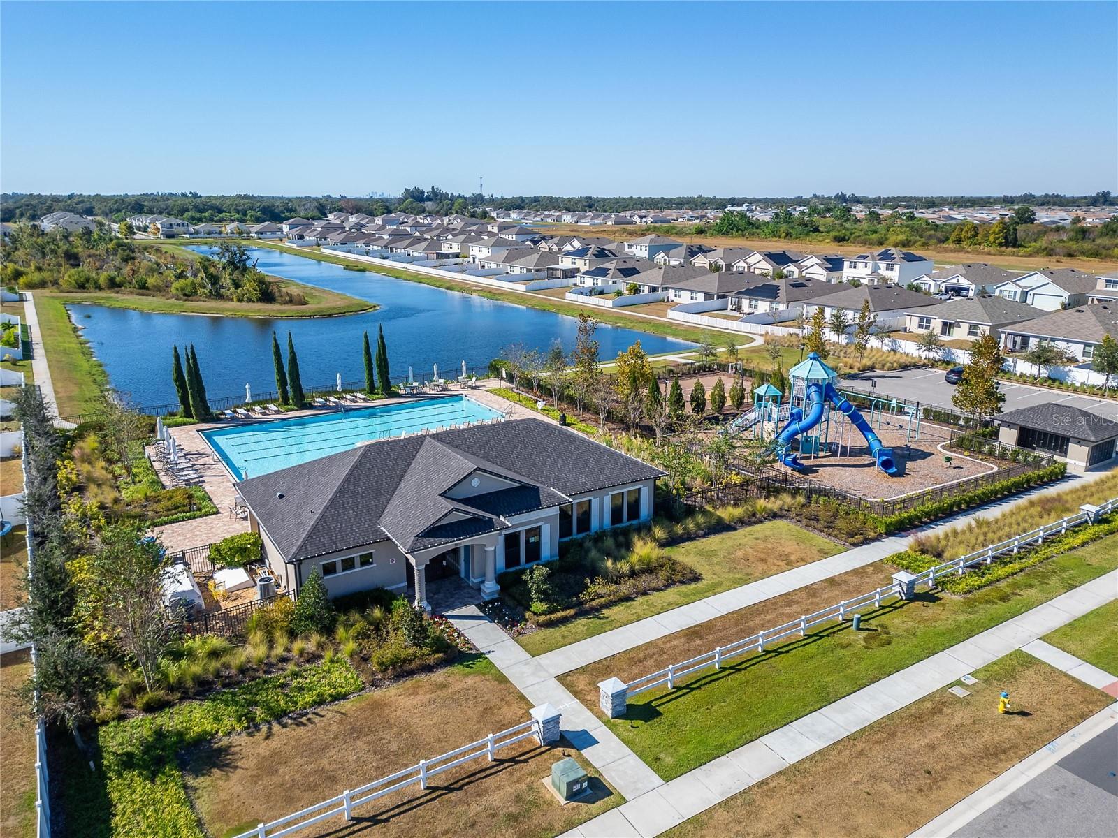 Image 35 of 41 For 1015 Golden Shiner Avenue