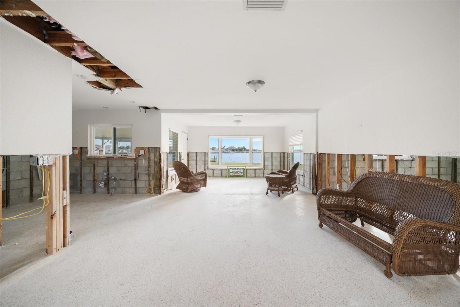 Image 13 of 45 For 2031 20th Avenue Parkway