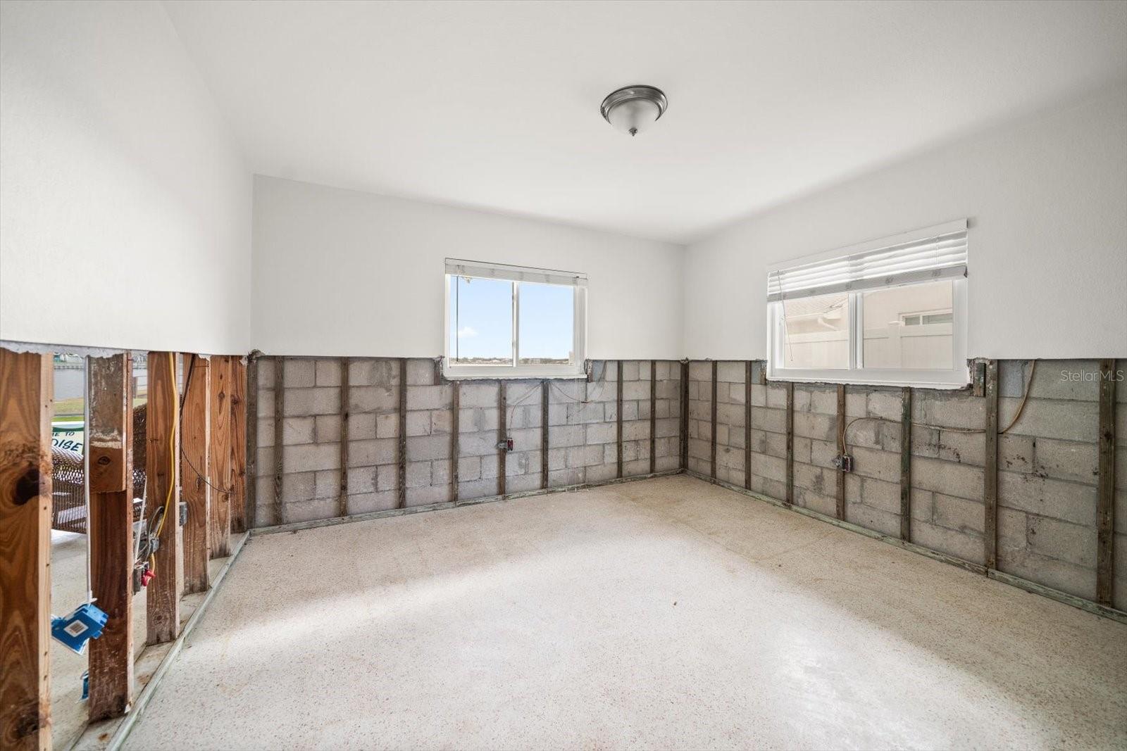 Image 28 of 45 For 2031 20th Avenue Parkway