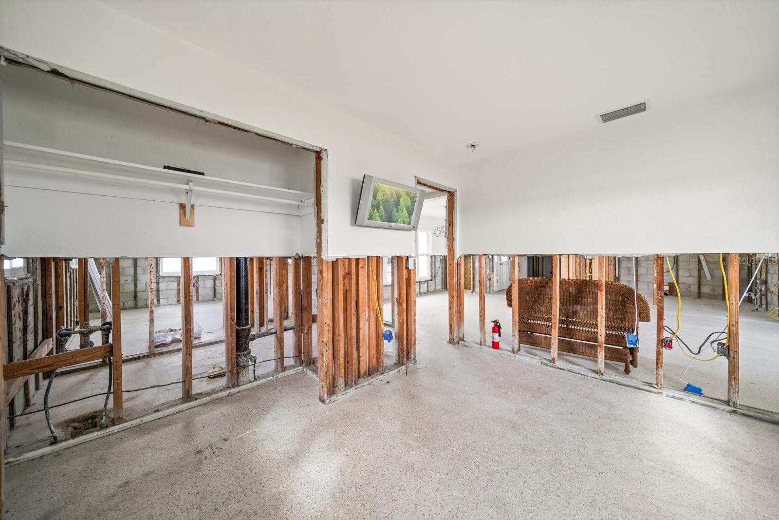 Image 29 of 45 For 2031 20th Avenue Parkway