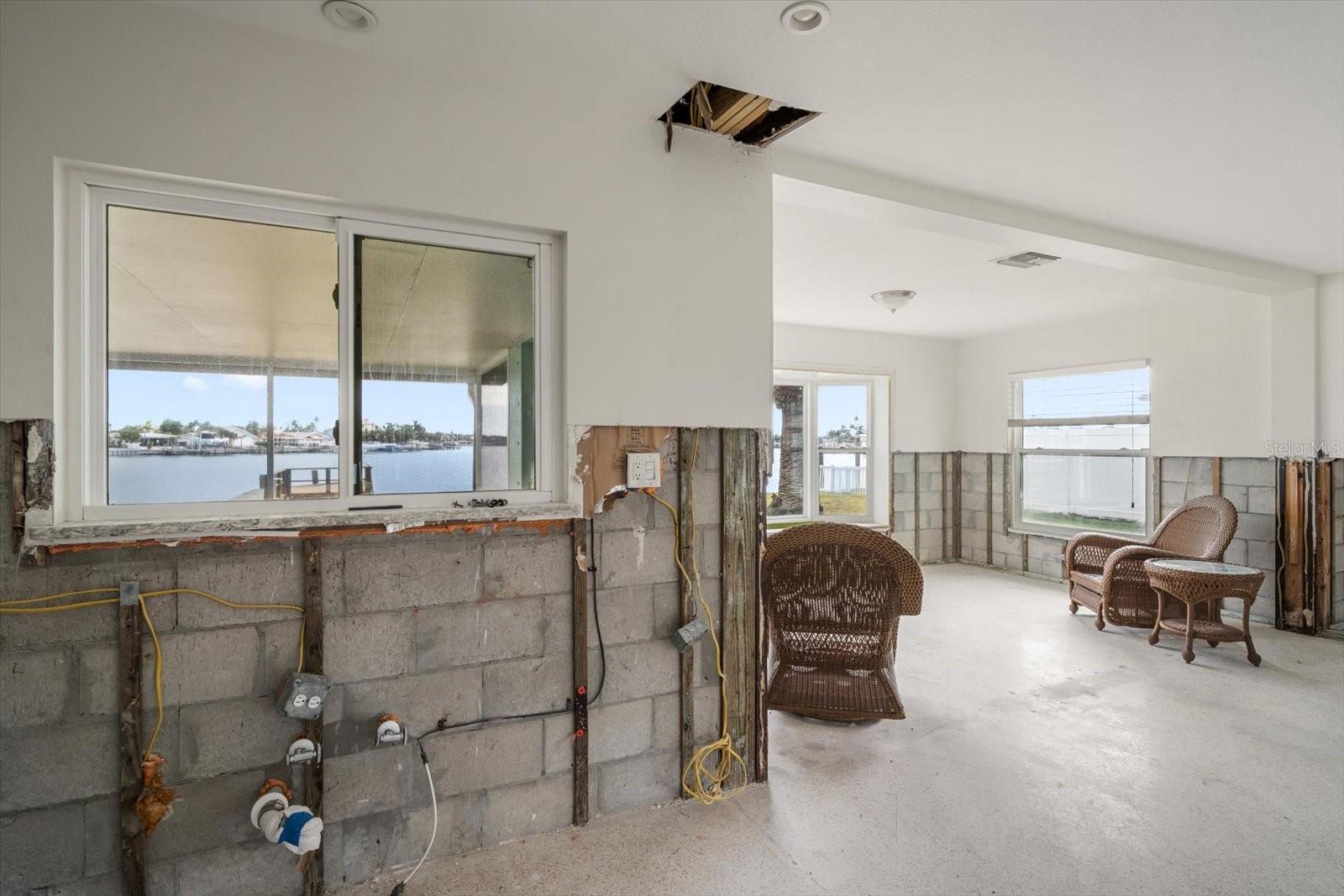 Image 31 of 45 For 2031 20th Avenue Parkway