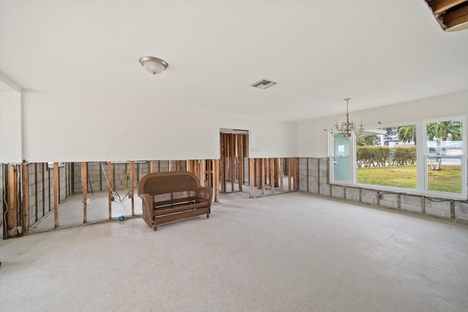 Image 34 of 45 For 2031 20th Avenue Parkway