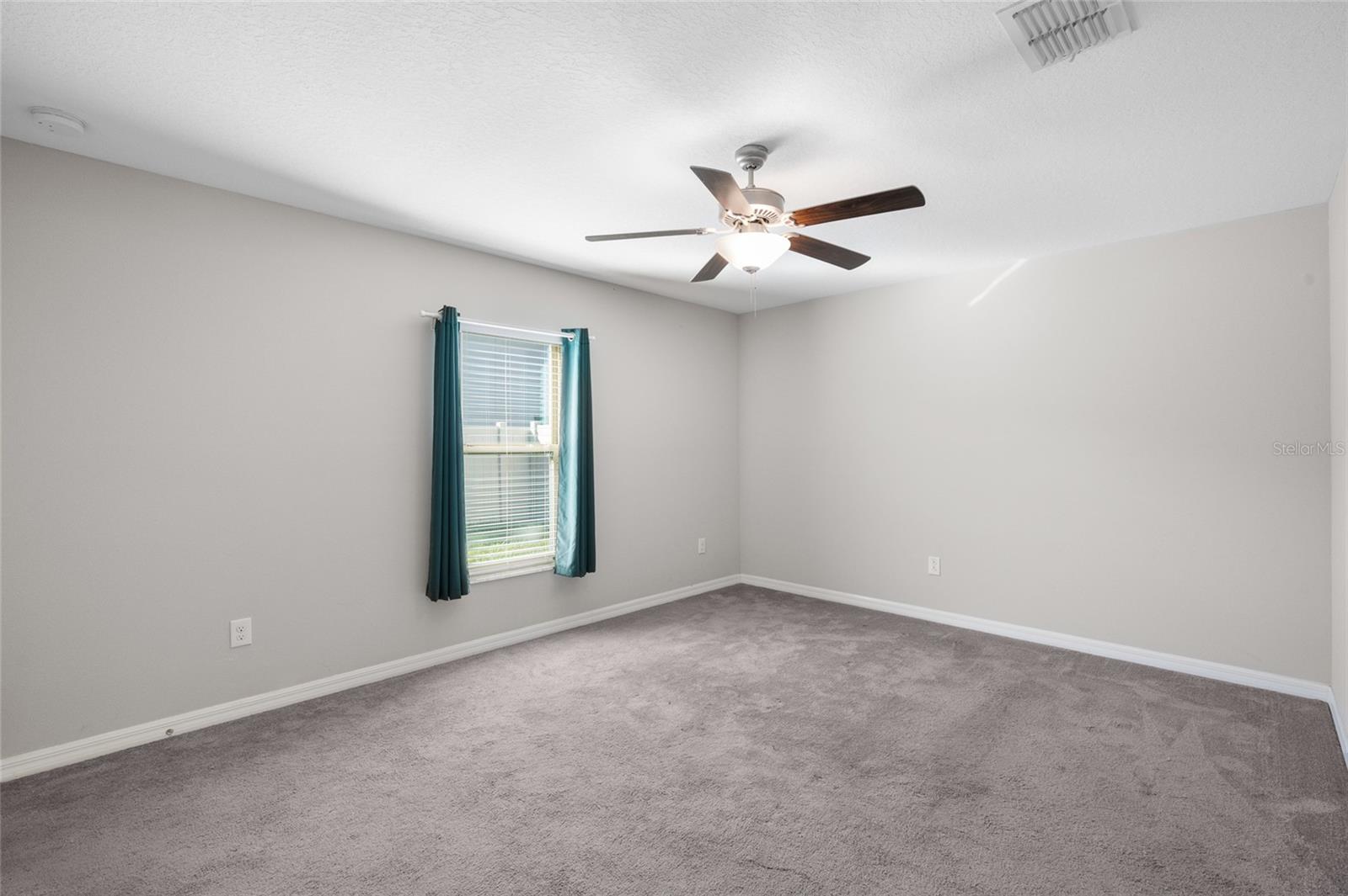 Image 16 of 32 For 10205 Cool Waterlily Avenue