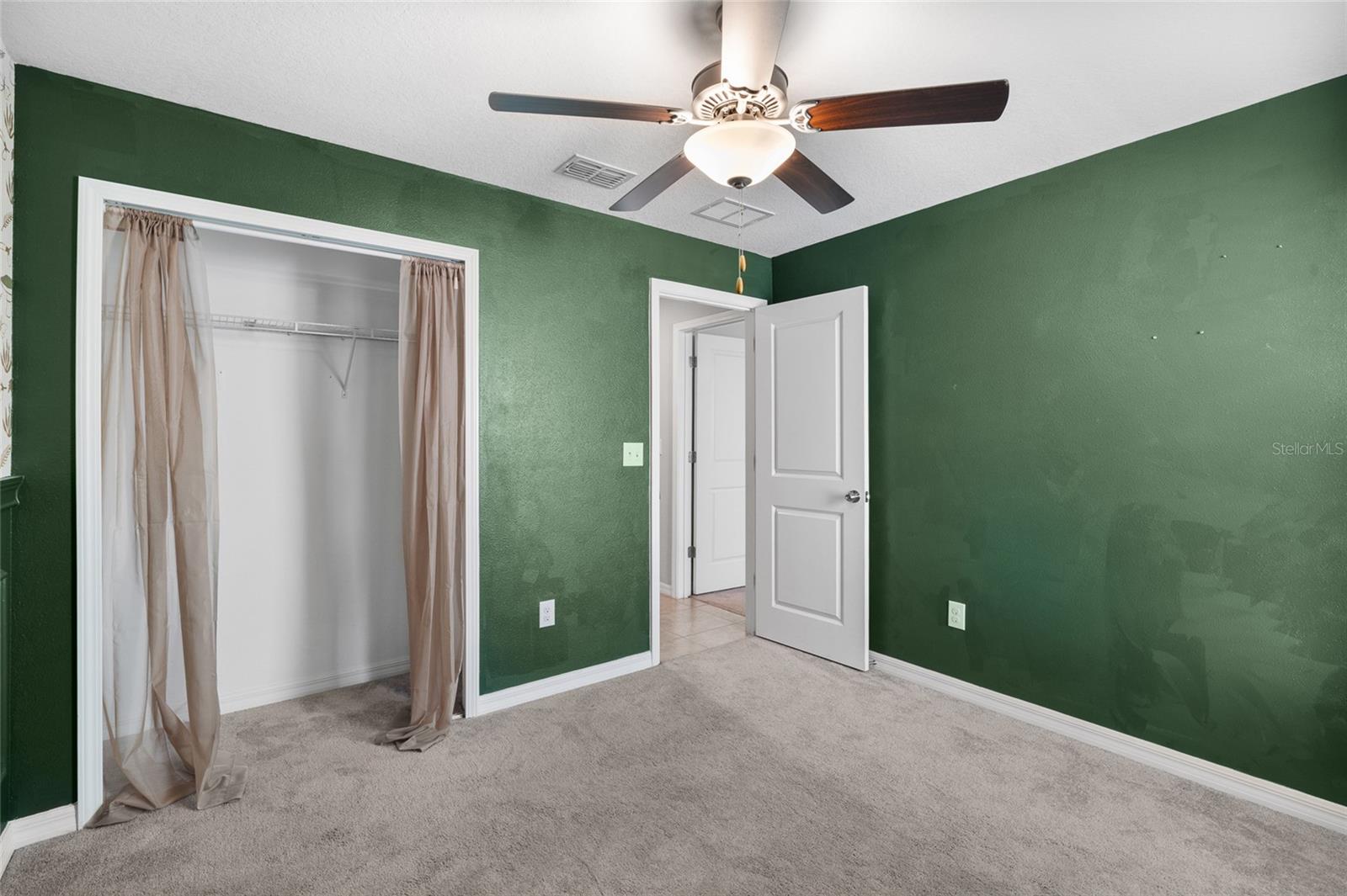 Image 19 of 32 For 10205 Cool Waterlily Avenue