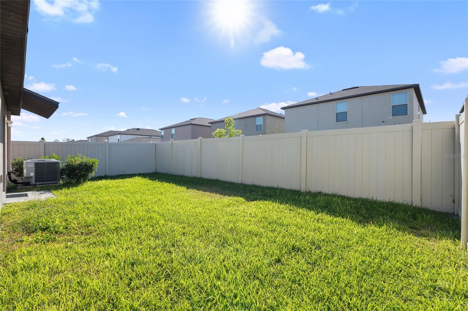 Image 28 of 32 For 10205 Cool Waterlily Avenue