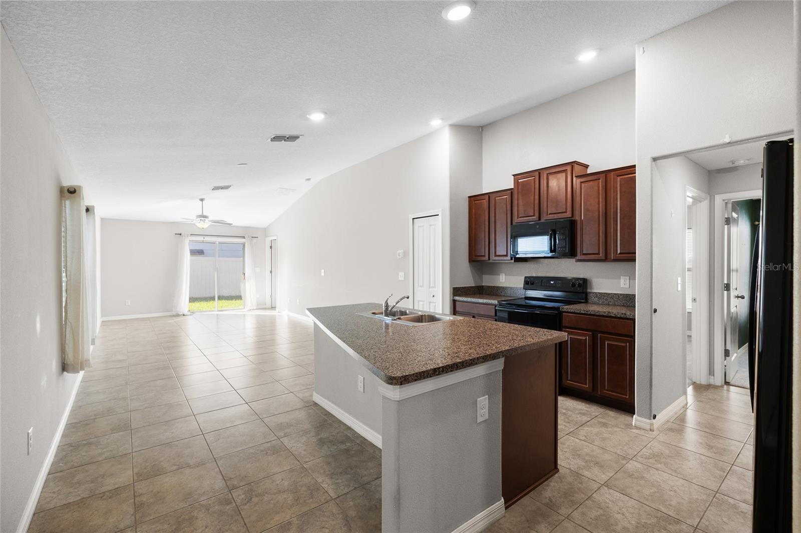 Image 8 of 32 For 10205 Cool Waterlily Avenue