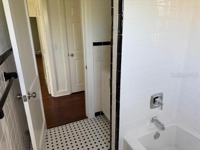 Image 12 of 13 For 1614 Osceola Avenue