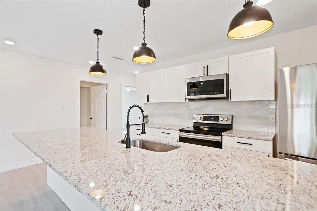 Image 11 of 56 For 2722 14th Avenue S