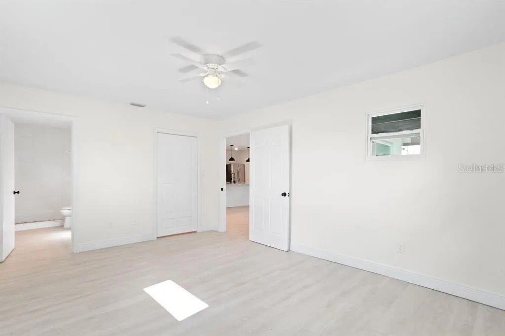 Image 12 of 56 For 2722 14th Avenue S