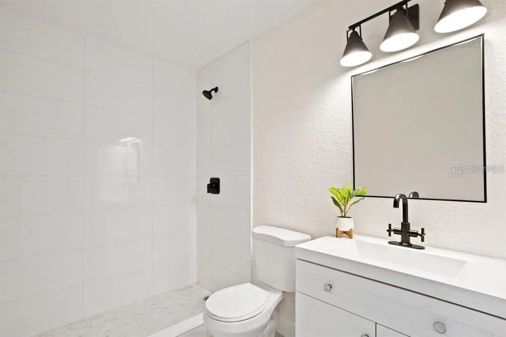 Image 15 of 56 For 2722 14th Avenue S